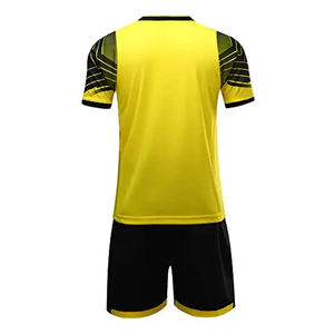 Ensemble de football personnalisé professionnel, uniforme de football haut de gamme, respirant, imprimé, polyester UPF 50+, vêtements de sport d'équipe, fournisseur OEM - Product Image 2