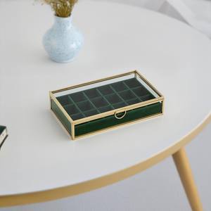 Elegante fusión de metal pulido y vidrio transparente crea una caja de joyería atemporal que complementa la decoración moderna y clásica. - Product Image 3