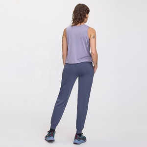 Débardeur de yoga respirant sans manches pour femme, personnalisable avec logo, en tissu tricoté, idéal pour l'entraînement sportif estival - Product Image 4