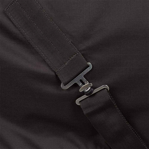Mantas duraderas para montar a caballo, hechas con tela impermeable resistente y forro interior suave que proporciona protección y comodidad. - Product Image 4
