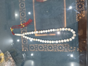 ลูกประคำเรซิ่นทำมือเพ้นท์ลายอิสลาม พร้อมพู่ห้อย สำหรับการสวดมนต์ประจำวัน งานฝีมือมาดิฮะ - Product Image 3