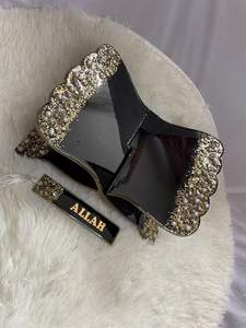 Elegante Porta Corán Personalizado Estilo Madera con Pétalos de Rosa y Brillo Dorado, Hecho a Mano, Tacto Real, Duradero, Utensilios de Cocina - Product Image 2