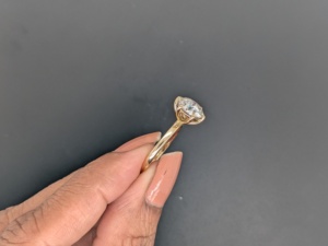 Anillo de compromiso solitario de moissanita de corte redondo de 1,75 quilates para mujer, oro amarillo/blanco macizo de 14k, regalo de San Valentín - Product Image 4