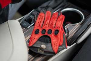 High Quality Genuine Leather Driving <b>Gloves</b> Ventilated Perforated <b>Grip</b> <b>Gloves</b> Custom Logo Wholesale Supplier Low MOQ - Product Image 6