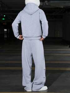 ชุดกีฬาลำลองสำหรับวัยรุ่น พิมพ์ลายตัวอักษร สีเทา สตรีทแวร์ ยูนิเซ็กซ์ น้ำหนักเบา ระบายอากาศได้ดี เสื้อฮู้ดดี้และชุดวอร์ม - Product Image 3