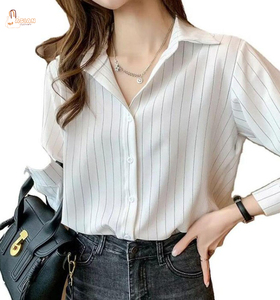 Camisa a rayas con botones para mujer, blusa informal clásica con cuello vuelto y manga larga, ropa de oficina para primavera y verano - Product Image 1