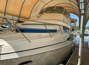 2004 C-a-r-v-e-r 466 M-o-t-o-r Y-a-c-h-t - Product Image 4