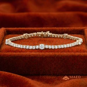 สร้อยข้อมือเทนนิสโมอิสซาไนต์สีทองสำหรับผู้หญิง ดีไซน์โซ่เส้นเล็ก สวยงามทันสมัย เหมาะเป็นของขวัญวันครบรอบแต่งงาน เครื่องประดับหรูหรา สไตล์หรู - Product Image 5