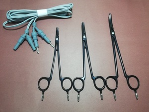 Pinza Bipolar Antiadherente para Sellado de Arterias, Reutilizable, 6.5", 7.5" y 8.5" con Pin de 4mm y Cordón de Silicona, Instrumento de Obstetricia y Ginecología - Product Image 4