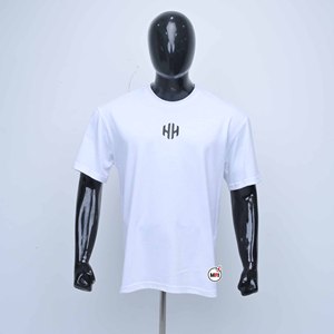 Camiseta Blanca de Manga Corta para Hombre, Cuello Redondo, 100% Algodón Jersey, Corte Regular, Color Sólido, Logotipo en la Manga Izquierda, Venta al Por Mayor - Product Image 1