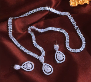 Pendientes de Gota de Agua con Moissanita Plateada en Platino, Conjunto de Joyería Nupcial de Plata 925 Certificada para Mujer, Ideal para Bodas y Fiestas - Product Image 2