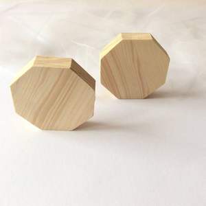 Options de design variées pour les organiseurs de tiroirs en résine et en bois pour améliorer l'apparence de vos tiroirs - Product Image 1