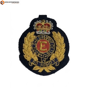 Insignias Bordadas Personalizadas con Tela Ecológica y Costuras Detalladas para Chaquetas, Bolsos y Accesorios - Product Image 1