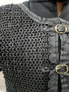 Camisa de malla metálica hecha a mano con ribete de cuero, manga corta, armadura de acero dulce para recreación histórica de caballero, unisex, para adultos - Product Image 6