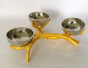 Ensemble de 3 bols à condiments avec un design martelé doré |   Bols de service pour fruits secs, chutneys, snacks, sauces, cornichons et décoration de table - Product Image 3