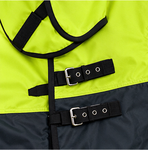 Couverture imperméable pour cheval, taille moyenne, avec rabat de queue, 2 sangles de fixation, en tissu Oxford, pour usage extérieur, protection automne, utilisation dressage, polaire légère - Product Image 2