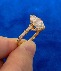 Anillo de Oro de 14K con Diamante Ovalado de Laboratorio, Anillo de Compromiso Vintage, Anillo de Lujo con Piedras Laterales Únicas, Regalo de Joyería Nupcial para Ella - Product Image 2