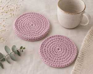 Posavasos Redondos Hechos a Mano de Ganchillo, Color Rosa, Estilo Nórdico, Juego de 2 - Product Image 1
