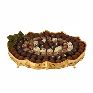 Elegante bandeja de metal ornamentada para servir chocolate, plato para postres, bandeja para servir dulces para bodas, Eid y eventos especiales a bajo precio. - Product Image 3