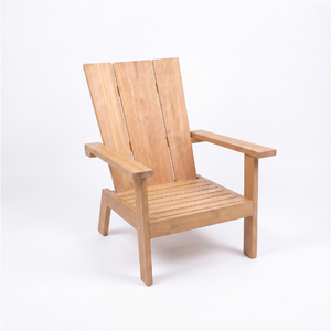 La chaise Sigel présente un design simple et moderne, fabriquée en bois de teck robuste et durable, ce qui la rend idéale pour une utilisation en extérieur. - Product Image 2