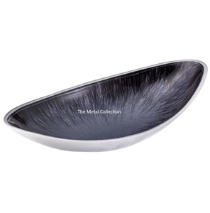 Plat de service en forme de bateau en aluminium finition émail noir classique vaisselle de table à la maison assiettes élégantes pour servir - Product Image 1