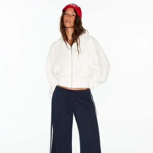 Custom Embroidery Logo Boxy Crop Top High Quality Cotton Hooded Tracksuit Loungewear Women's Basic <b>Cropped</b> <b>Zip</b> <b>up</b> Hoodie - Product Image 2