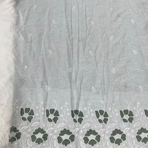 Tissu non tissé HONEY LACE Mall Chanderi en coton et soie doux, avec de belles broderies, pour lehengas et saris de mariée, mariage - Product Image 1