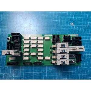 Module d'alimentation RF SCREEN RF-P01A, utilisé comme pièce détachée pour équipement semi-conducteur d'époque - Product Image 4