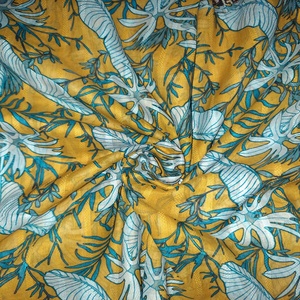 Tela de algodón estampada tejida orgánica de alta calidad 90 Gsm Natural lista para enviar para niñas camisas y Sari - Product Image 4