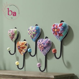 Ba Handmade Heart Wall Hooks 5-Piece Set Ceramic Metal Vintage for Clothing Storage Luxurious Home Decor - Product Image 4