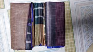 Lungi Tradicional de Algodón con Patrón a Cuadros Clásico de Calidad de Exportación para Hombre, Construcción Cosida Resistente y Comodidad Durante Todo el Día - Product Image 3