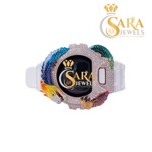 Montre-bracelet haut de gamme automatique sertie de diamants en moissanite pour les événements nocturnes, les célébrations et les tenues formelles, disponible à la vente - Product Image 1