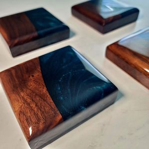 Sous-verres en bois et résine faits à la main, résistants à la chaleur, en époxy, carrés, motif océan, sous-verres en bois et résine, sous-verres personnalisés, vente en gros - Product Image 1