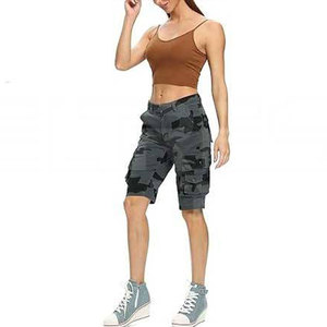 Short cargo camouflage mi-long pour femme de haute qualité, taille mi-haute, fermeture boutonnée, multi-poches, style décontracté, coupe ample - Product Image 4