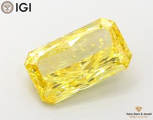 เพชร CVD ขนาด 3.00 กะรัต ผลิตในห้องปฏิบัติการ พร้อมใบรับรอง IGI รูปทรงเรเดียนท์ สีเหลืองแฟนซีสดใส ความสะอาดระดับ VS2 สำหรับเครื่องประดับชั้นดี - Product Image 1