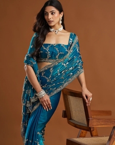 Sari de Mezcla de Seda Bollywood Bordado Reversible KV, Sin Arrugas y de Secado Rápido (Azul) para Fiestas y Bodas de Otoño - Product Image 4