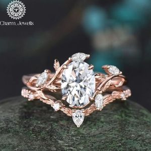 Bague de fiançailles en or rose pour femme Charm_Jewells, moissanite taille coussin, motif floral, sertissage à griffes, classique, certifiée IGI, 3 grammes - Product Image 5