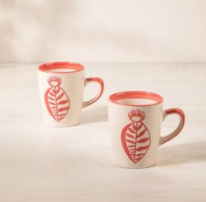 Elegante Taza de Café de Cerámica Beige con Diseño Floral, Acabado Brillante y Asa Cómoda para Uso en Casa, para Té o Café - Product Image 5