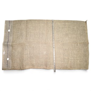Bolsas de yute de calidad alimentaria de 33.50 pulgadas x 20.00 pulgadas, totalmente brillantes, cada bolsa pesa 208.53 gramos, con orificio, pxs 9x7, cosidas con Heracles. - Product Image 6