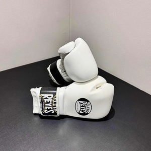 นวมชกมวย Allfight สีเงิน ทำจาก PU ทนทาน สำหรับฝึกซ้อม ขนาด 10 ออนซ์ - Product Image 2