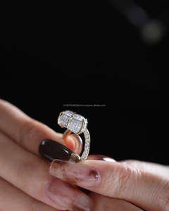 Bague de fiançailles/mariage pour femme, style vintage, or jaune 14 carats, diamant de laboratoire taille ovale, classique, certifié IGI - Product Image 4