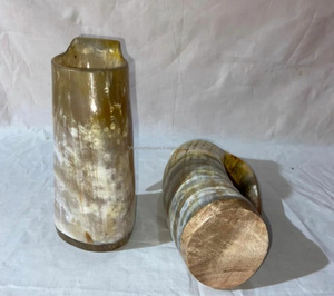 Auténtica Jarra de Cerveza Vikinga Negra para Bares y Restaurantes, Jarra de Cerveza Nórdica Hecha a Mano para Suministros al por Mayor - Product Image 1