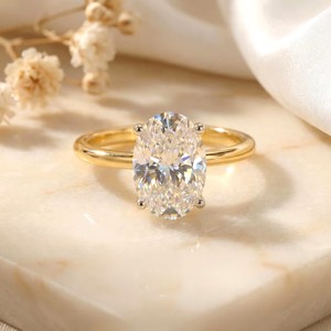 Anillo de Diamante Simulado de Corte Ovalado, Anillo de Compromiso Delicado para Viaje, Anillo de Promesa Plateado - Product Image 1