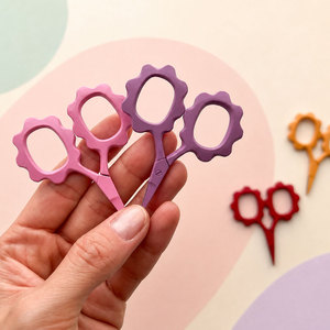 Colorful <b>Floral</b> Handle Sewing <b>Scissors</b> for Embroidery Needlework and Thread Cutting - Product Image 3