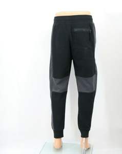 Joggers noirs minimalistes pour hommes, pantalons de survêtement en molleton, fournisseur OEM RelaxFlex, joggers en molleton doux pour hommes, pantalons en molleton tricoté - Product Image 4