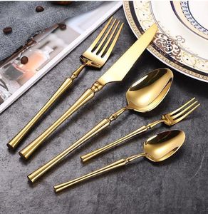 Ensemble de couverts en acier inoxydable de qualité supérieure, élégants et durables, pour la table, la cuisine, les restaurants et les hôtels. - Product Image 3
