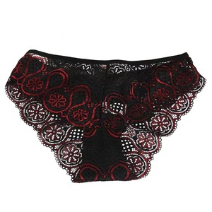 Tanga Romántica Color Borgoña con Encaje y Bordado Floral en Algodón Tejido - Product Image 4