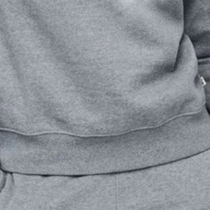 เสื้อสเวตเชิ้ตแขนยาวผู้หญิง พิมพ์โลโก้ได้ ระบายอากาศได้ดี ผลิตจากวัสดุที่ยั่งยืน สวมใส่สบายๆ แบบเรียบง่าย มีจำหน่ายแล้ว - Product Image 5