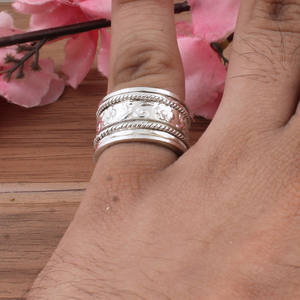 แหวนเงินแท้ 925 แบบหมุนได้ ทำมือ สไตล์โบโฮคลาสสิก ประดับพลอยเม็ดเดี่ยว เหมาะสำหรับงานแต่งงานและงานปาร์ตี้ - Product Image 2