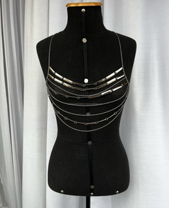 Cadena de garra de Bikini hecha a mano a la moda con detalles de borlas - Product Image 1